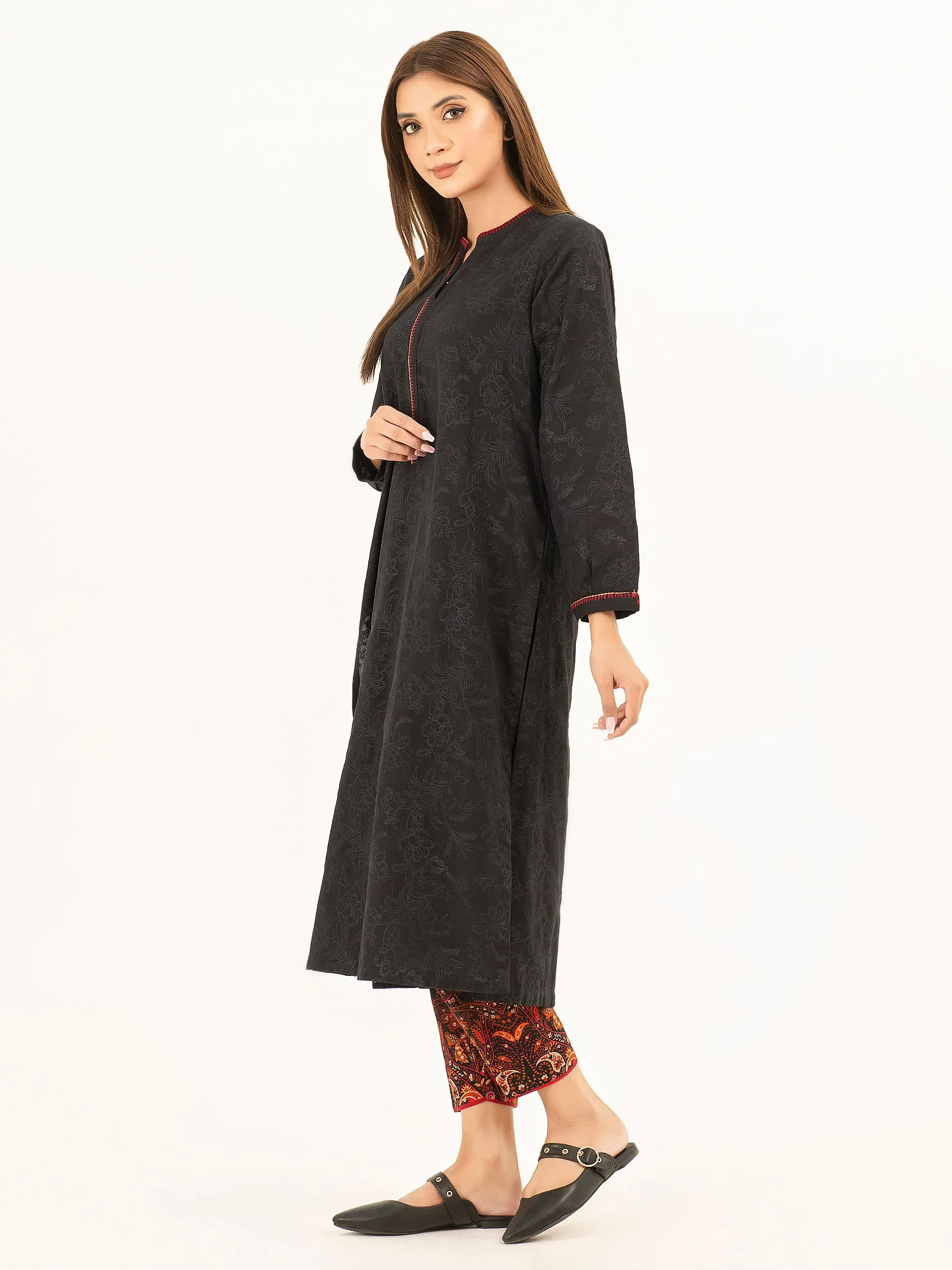 2 Piece Khaddar Suit-Embroidered (Pret)