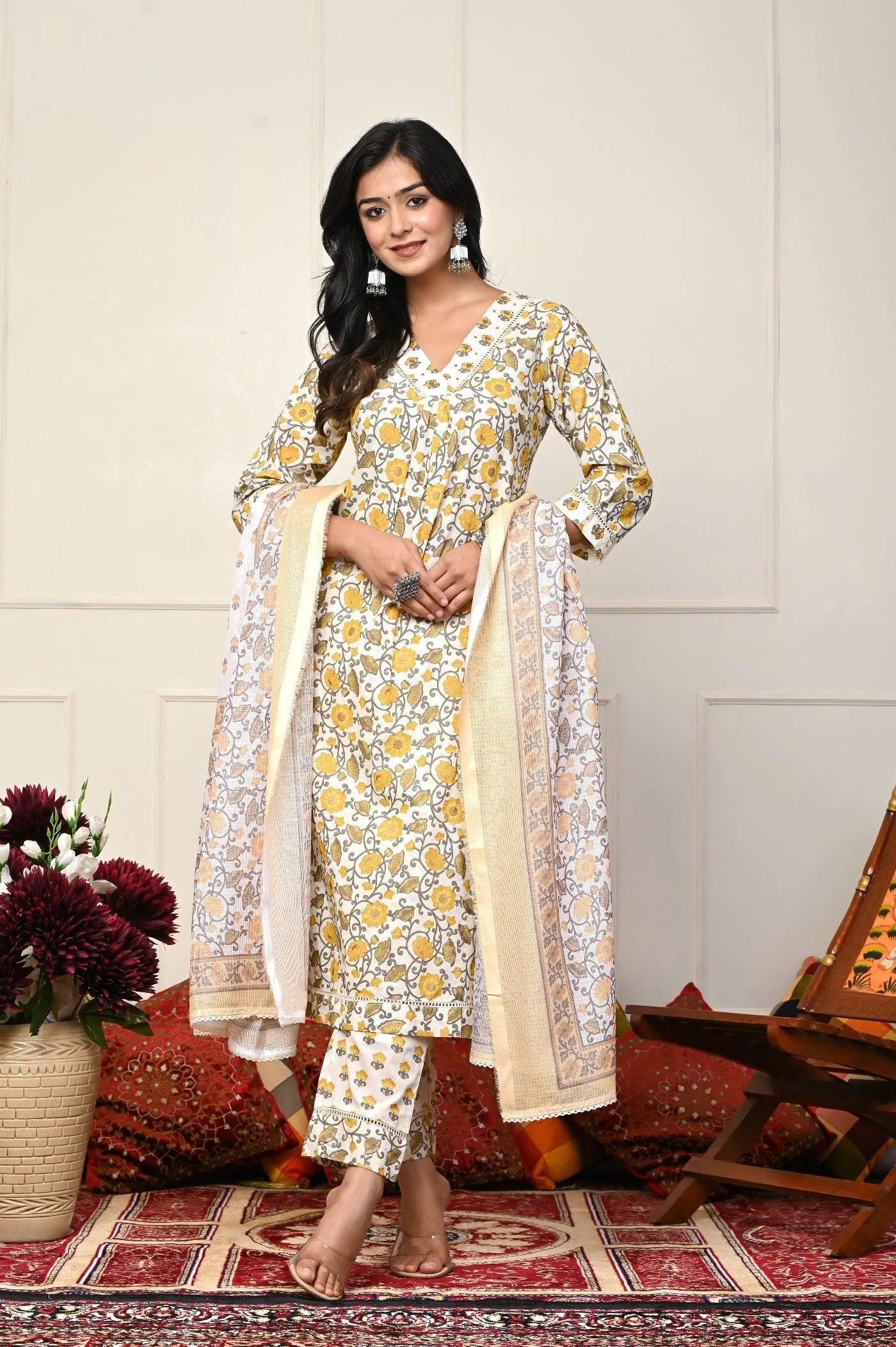 Blue Flower Print V-Neck Dupatta Kurtis Set