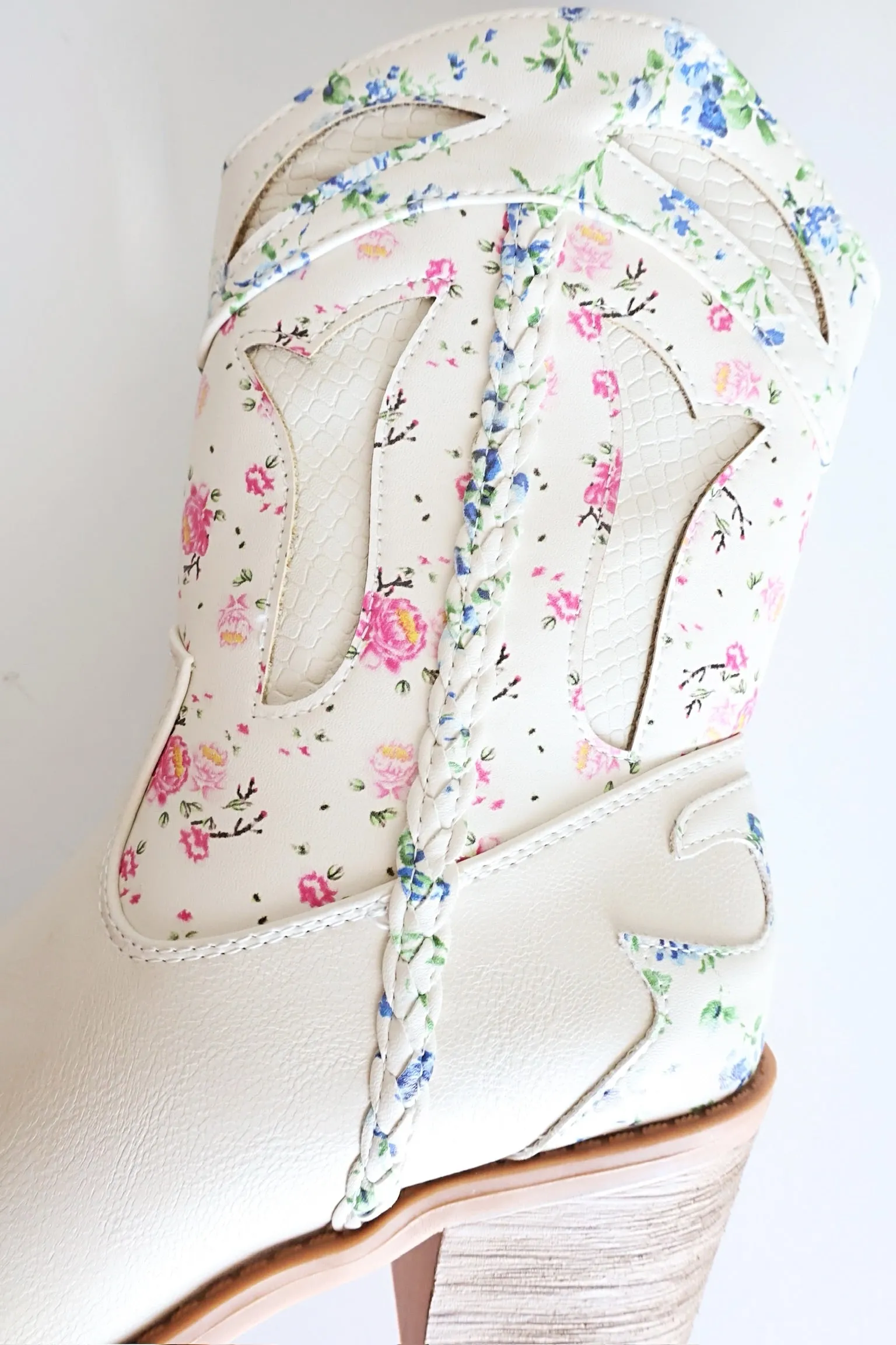 Flora Boot