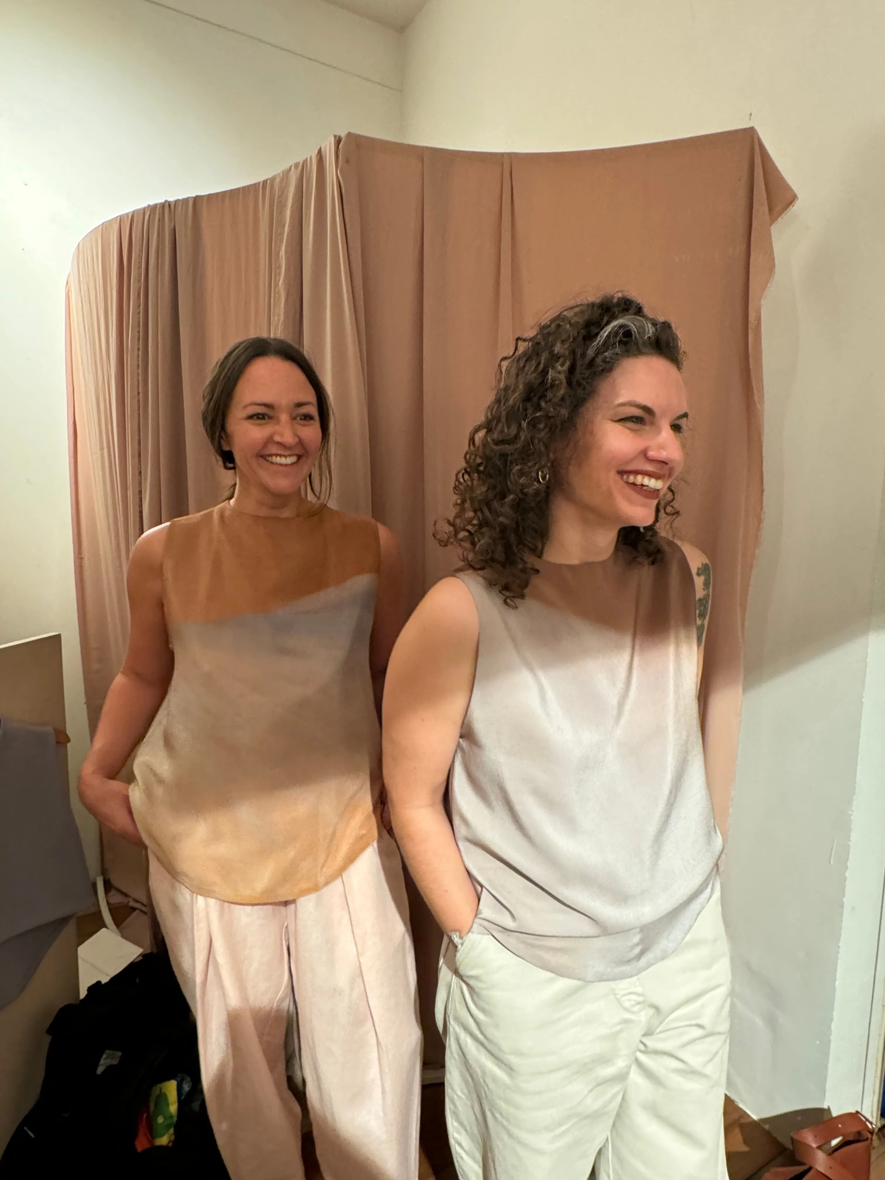 Petal Dropped Arm Printed Silk Tank in Gastropod Coral